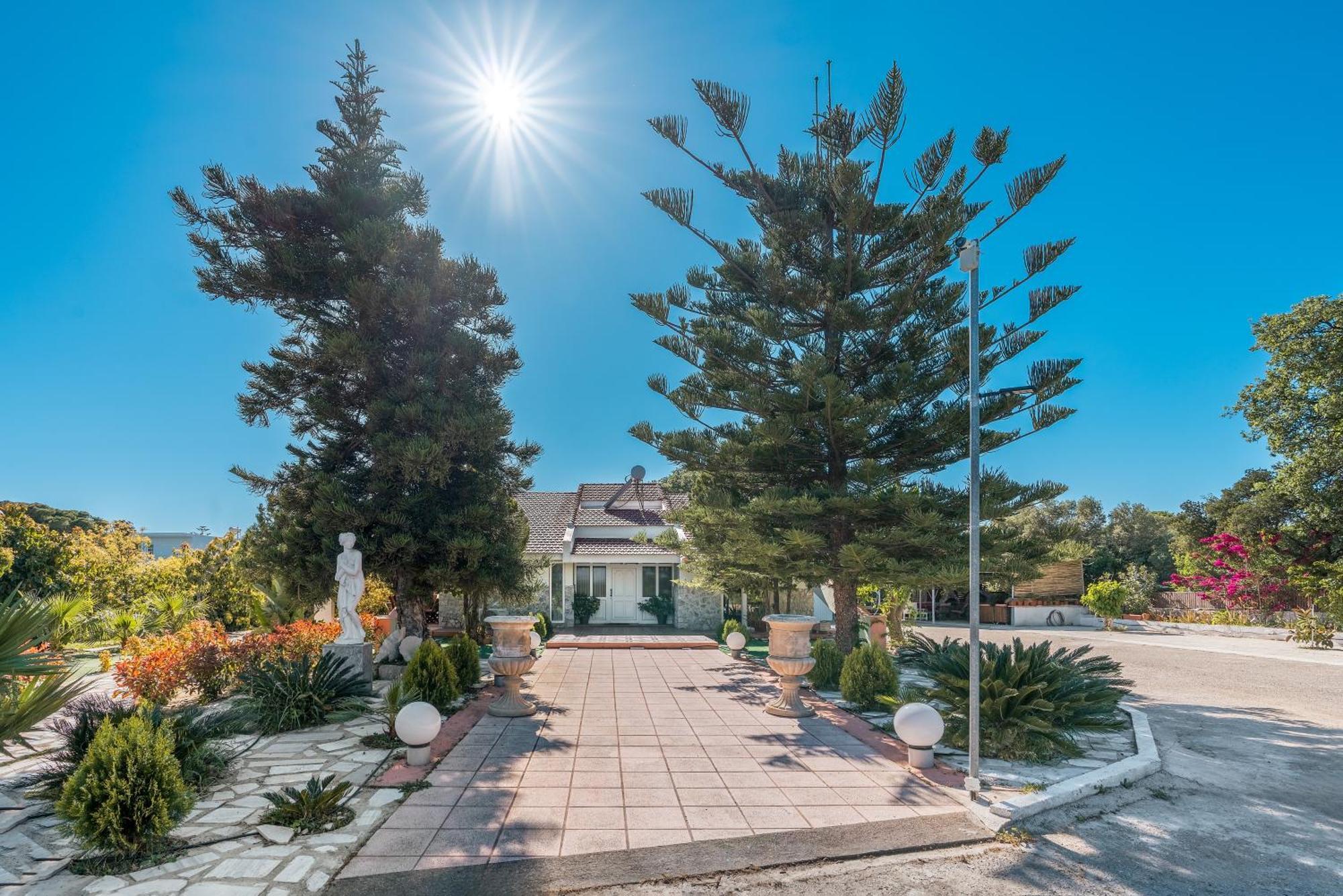 Artzy Villa Rhodes City エクステリア 写真