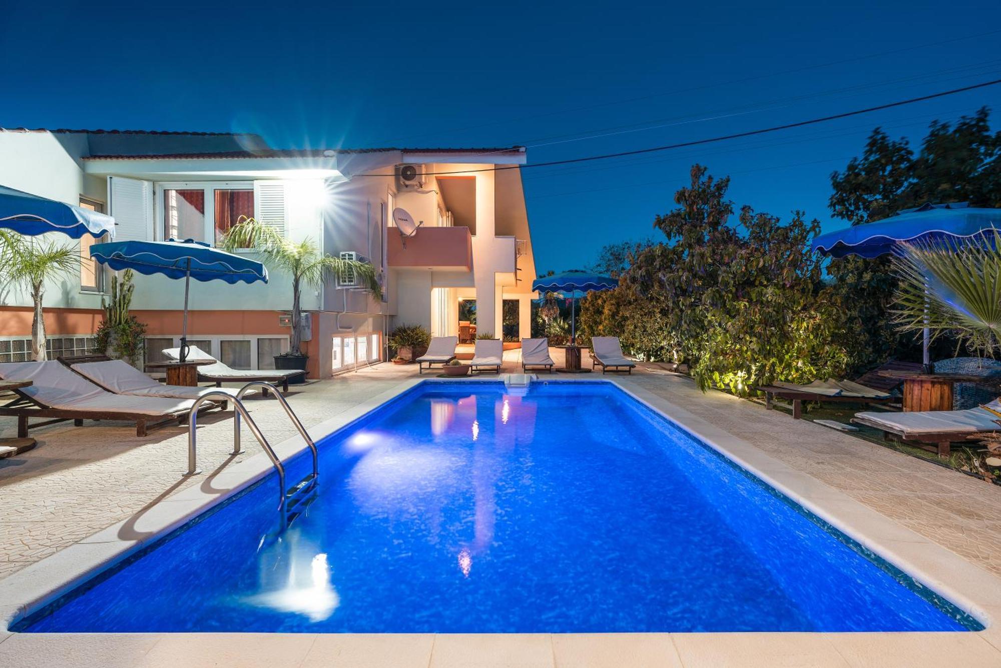 Artzy Villa Rhodes City エクステリア 写真