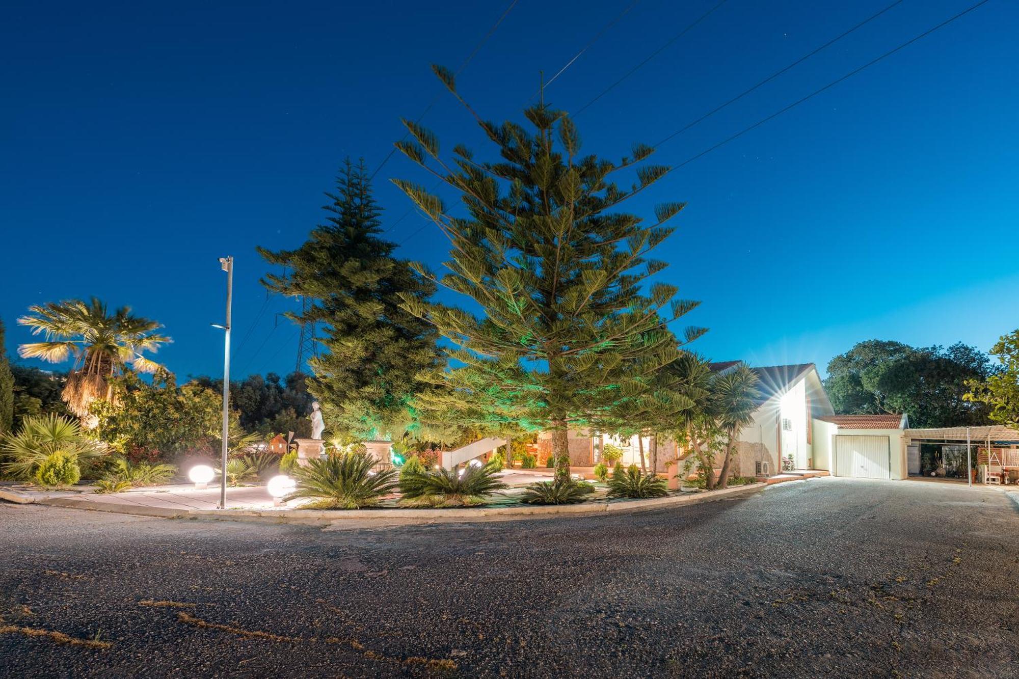 Artzy Villa Rhodes City エクステリア 写真