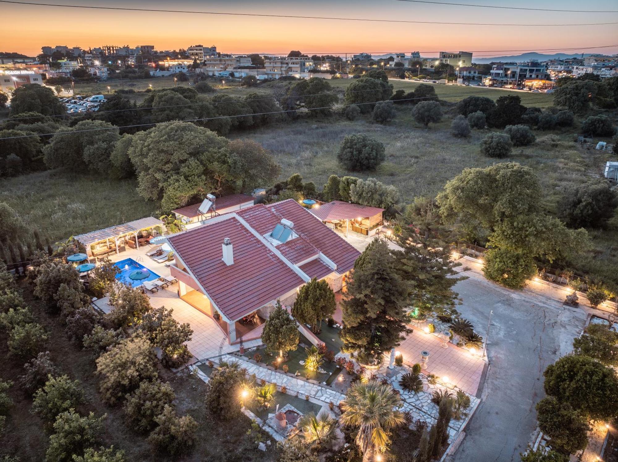 Artzy Villa Rhodes City エクステリア 写真