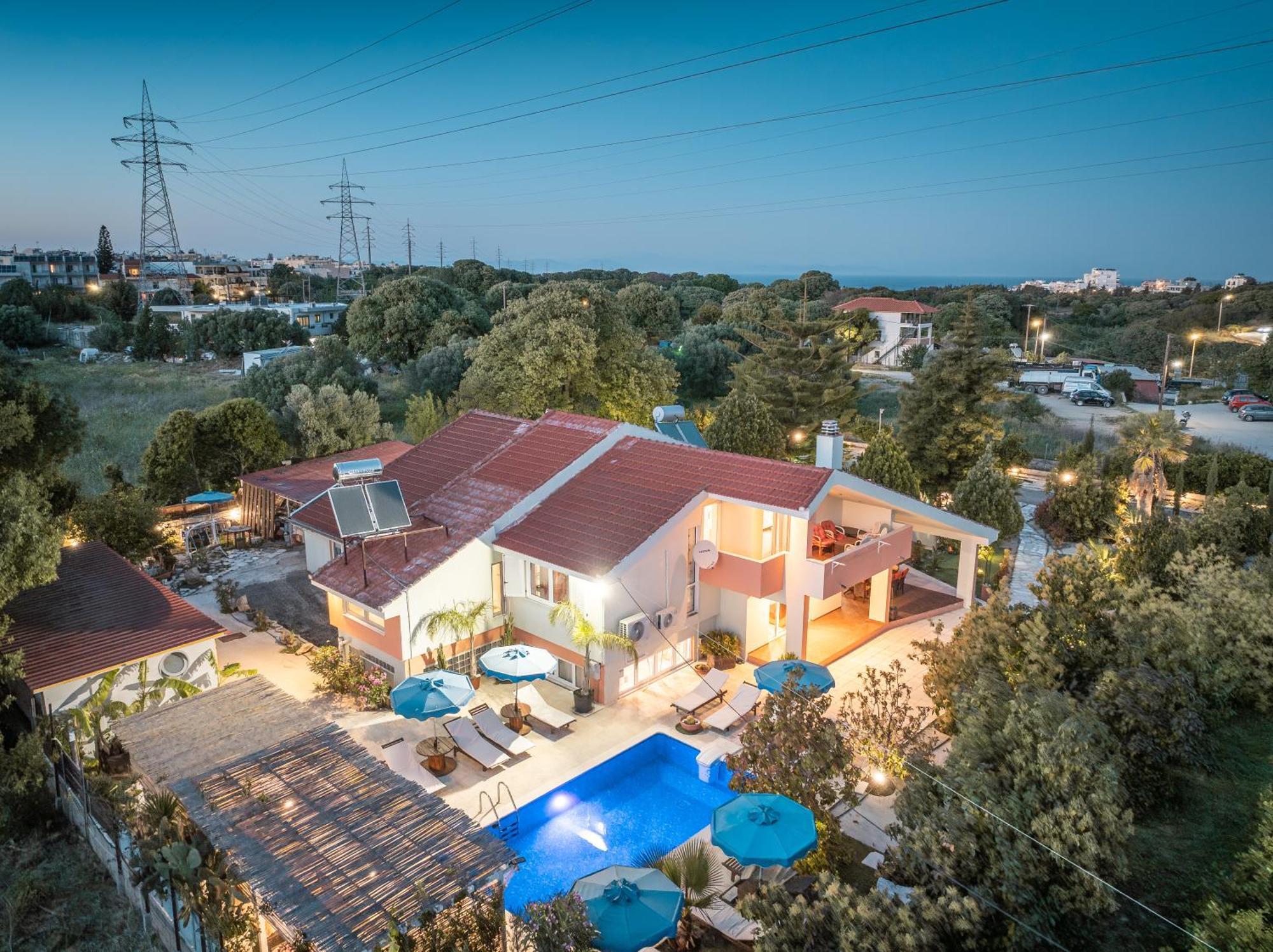 Artzy Villa Rhodes City エクステリア 写真